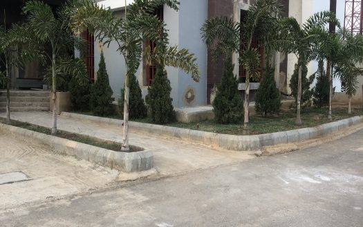 Semi detached triplex