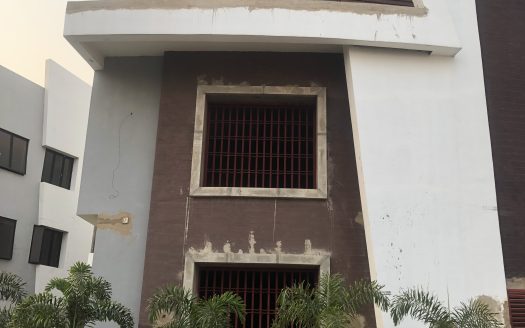 Semi detached triplex